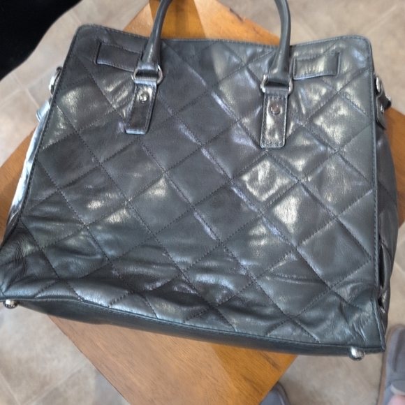 Michael Kors Hamilton quilt metallic gray tote bag - Picture 6 of 7